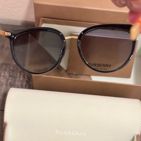 NEW BURBERRY BE4316F 385311 BLACK GREY GRADIENT SUNGLASSES - Picture 10 of 11